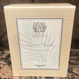 Antica Farmacista Lush Palm Candle in Cream Box